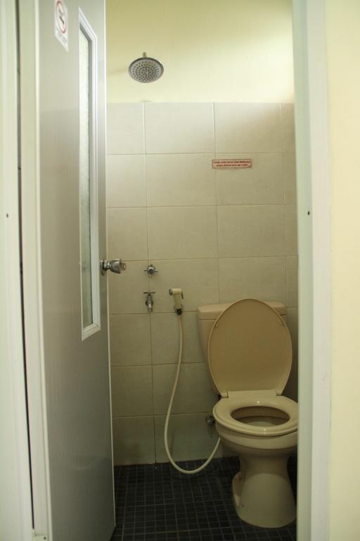 Guest House Rumah Wahidin Syariah Проболинго Екстериор снимка