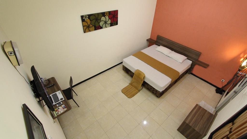 Guest House Rumah Wahidin Syariah Проболинго Екстериор снимка