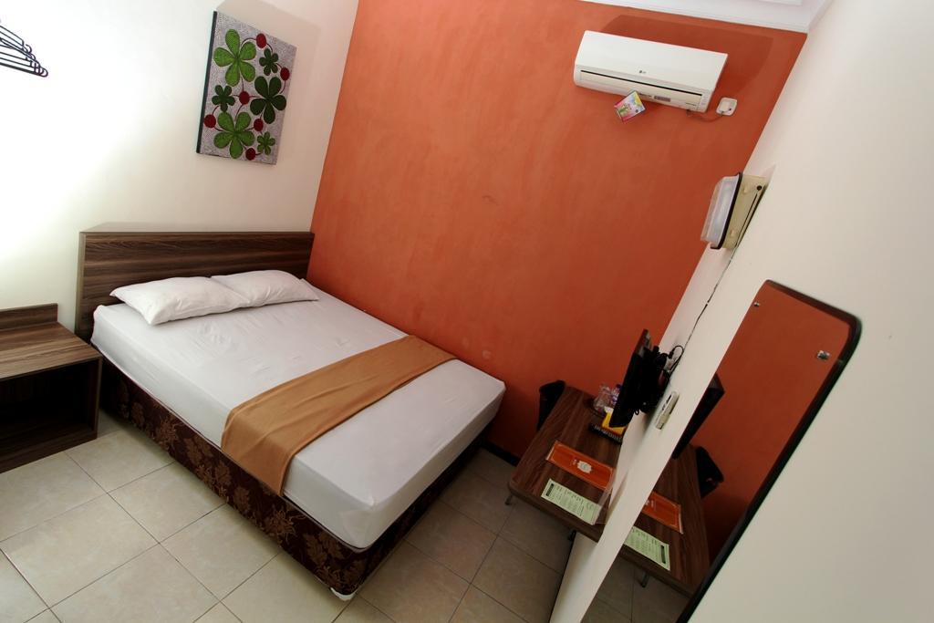 Guest House Rumah Wahidin Syariah Проболинго Екстериор снимка