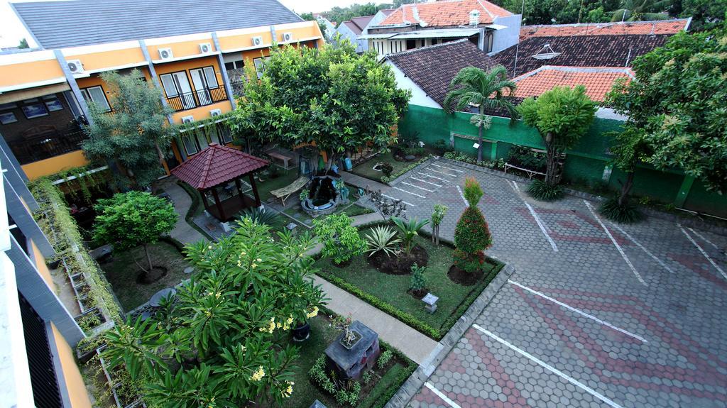 Guest House Rumah Wahidin Syariah Проболинго Екстериор снимка