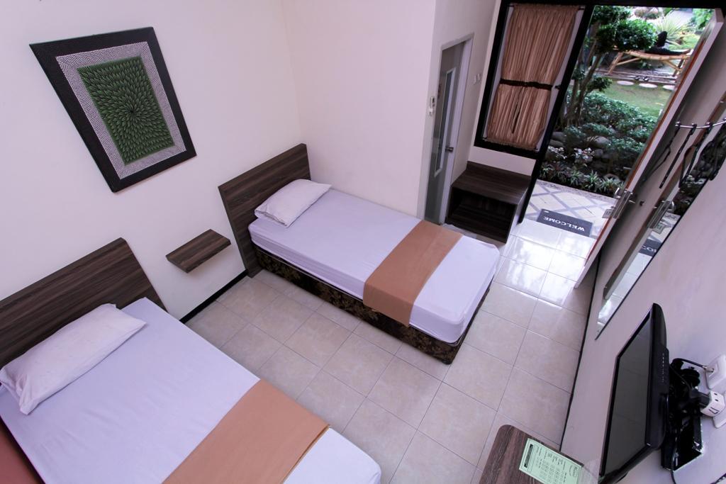 Guest House Rumah Wahidin Syariah Проболинго Екстериор снимка